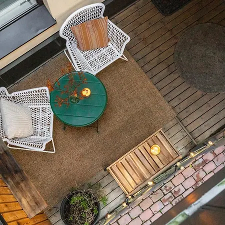Stylish Ullanlinna Flat With Patio
